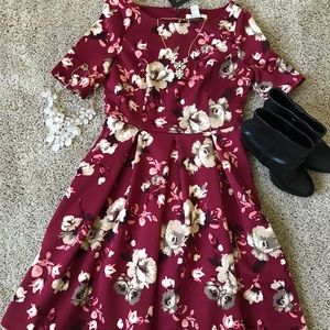 NWT dress from White House Black Market sz.4